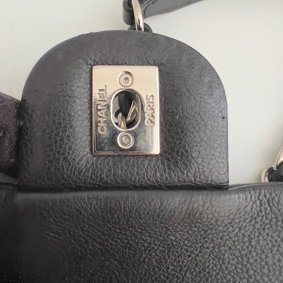 Chanel Calfskin Studded Chevron Medium Stud Wars Flap Black - Picture 6 of 13